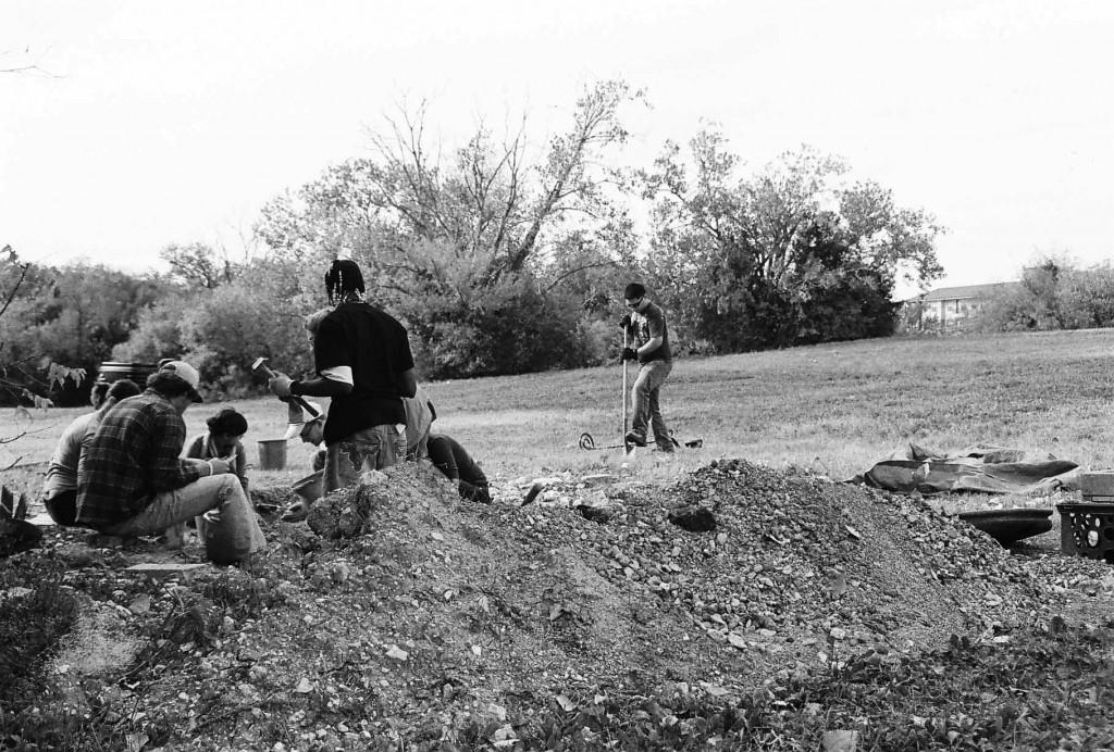 Photo by Jubenal Aguilar | Archaeology students dig for artifacts at Brookhaven’s dig site