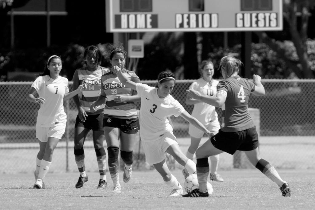 All photos by Ravin Lee | Brookhaven Bears Midfielder Claudia Aguilar (#3) dribbles the ball past the Cisco Wranglers defense.