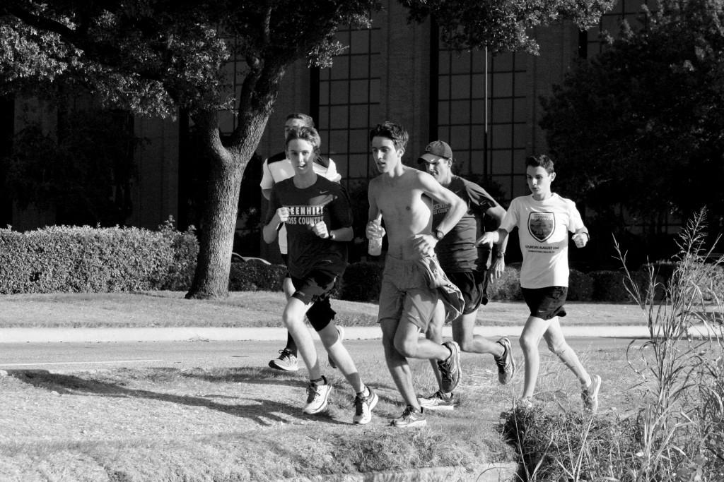 All photos by Andrew Zavala | Students from the Greenhill School race along the jogging trail.