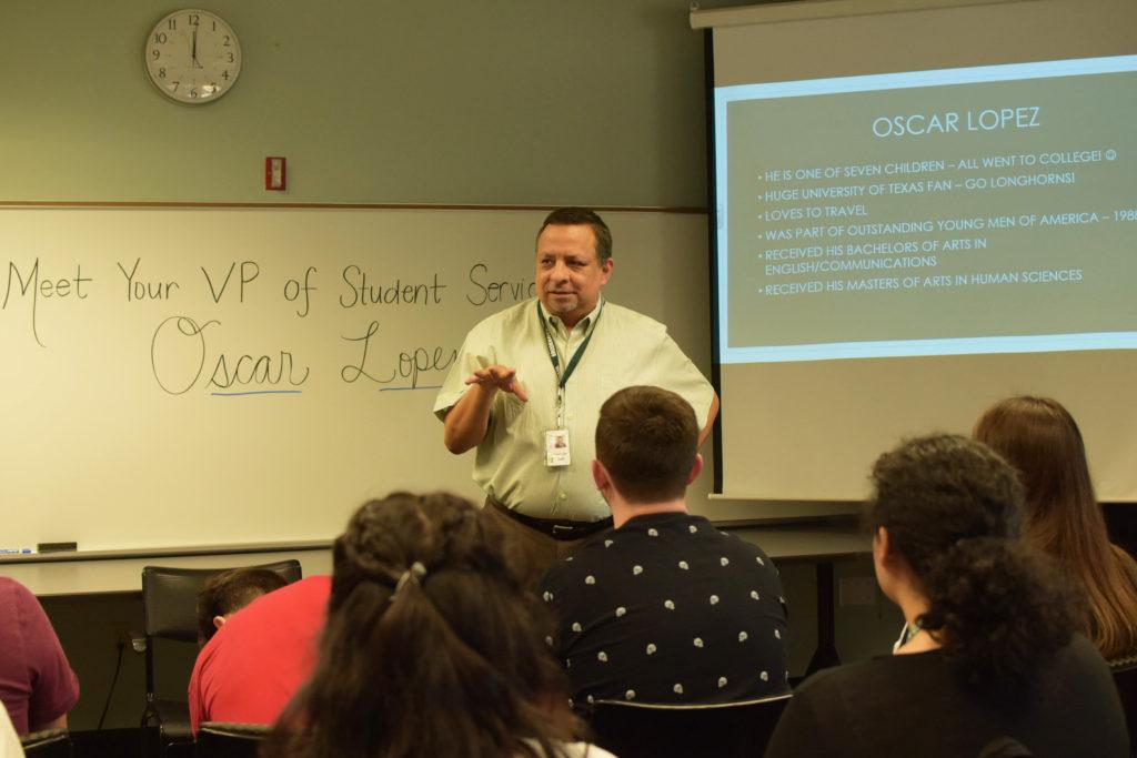 Photos+by+Brandon+Donner+%7C+Oscar+Lopez%2C+vice+president+of+student+services%2C+explains+his+role+to+students+Aug.+29+during+the+Pizza+with+the+VP+event.