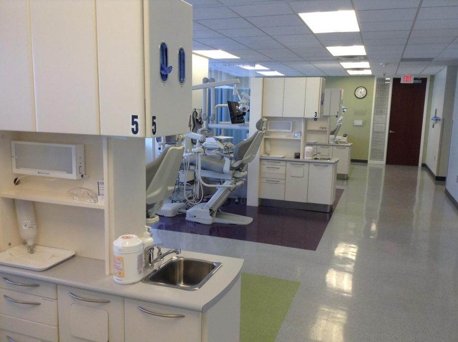 photo of dentist chair and dentist area