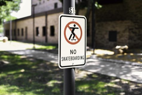 No skateboarding sign
