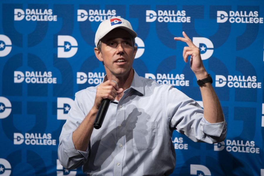 Democratic gubernatorial candidate Beto O’Rourke speaks at the Performance Hall at El Centro Campus on Oct 3.