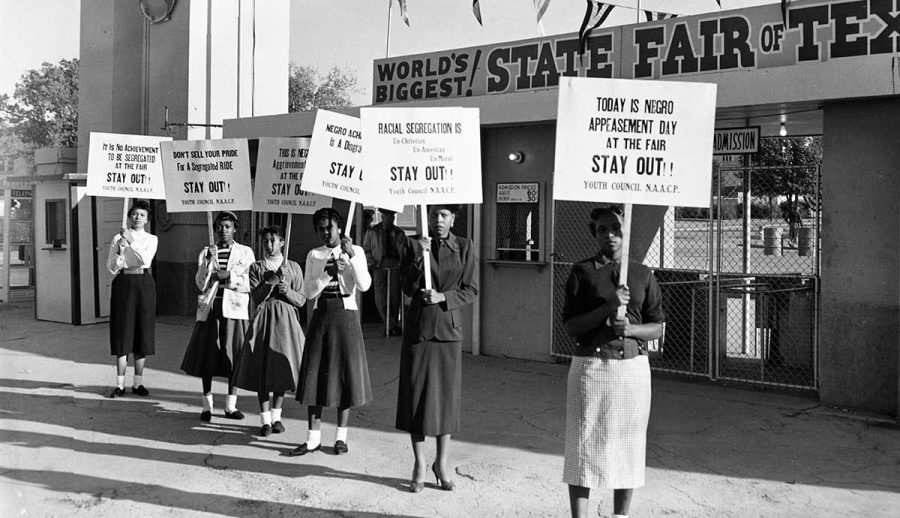 NAACP+members+protest+discrimination+at+the+Texas+State+Fair+in+October+1955.